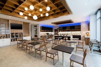 hyatt place eagle pass