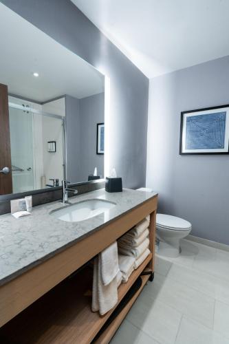 hyatt place eagle pass
