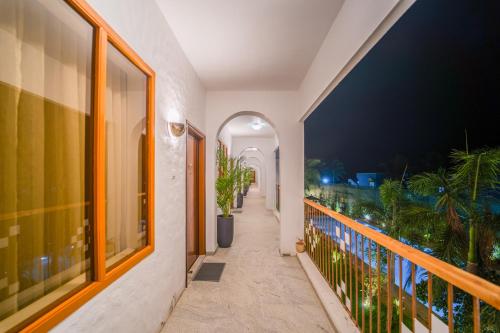 madras chronicle bay resort and spa