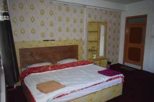 hotel sangla retreat