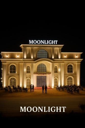 moonvilla banquet and hotels