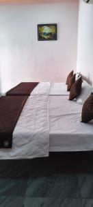 moonvilla banquet and hotels