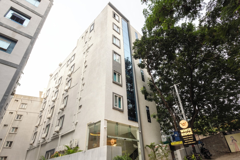 whiteridge premium hotel hitech city