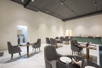 whiteridge premium hotel hitech city