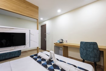 whiteridge premium hotel hitech city