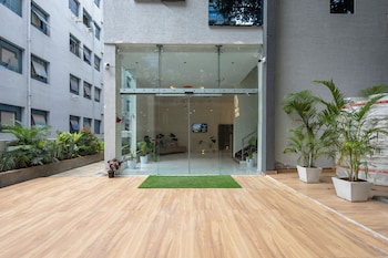 whiteridge premium hotel hitech city