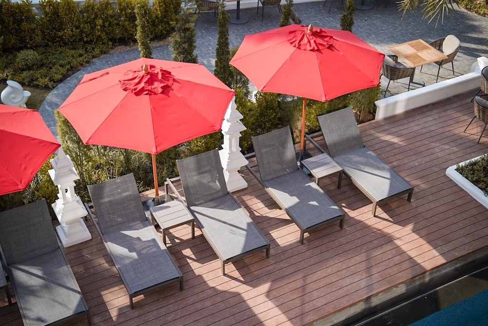 march hotel and suite chiang mai