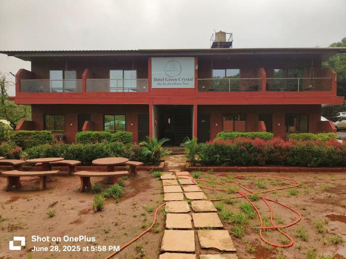 hotel green crystal