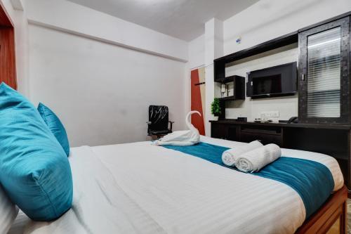 Hotel Raksha Residency,,2 star