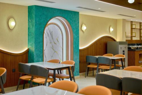 Kowju Airport Hotel Calicut,,4 star