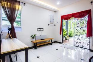 surprised homestay by ubook