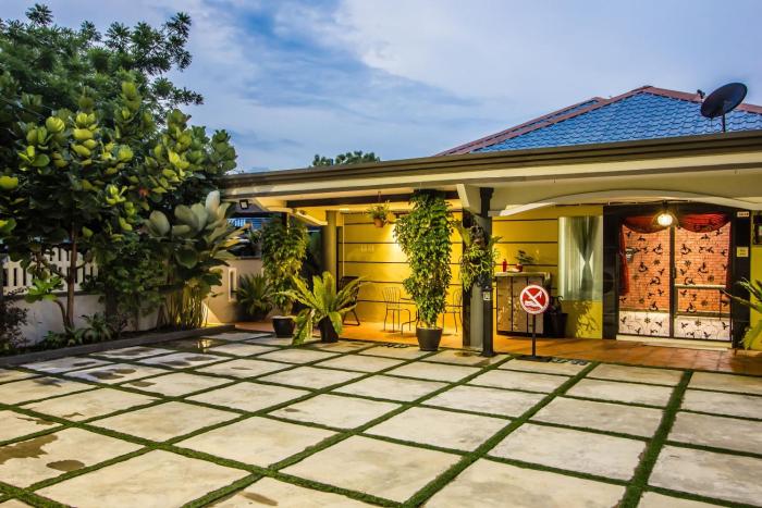 surprised homestay by ubook