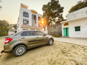 raghuveer sadan near ram mandir 10 min walk