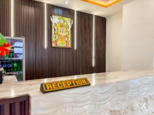 raghuveer sadan near ram mandir 10 min walk