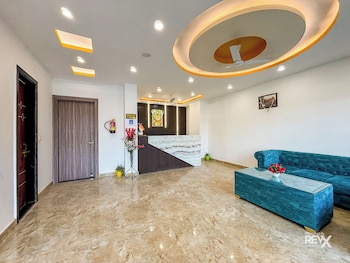 raghuveer sadan near ram mandir 10 min walk