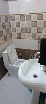 hariom home stay by grb