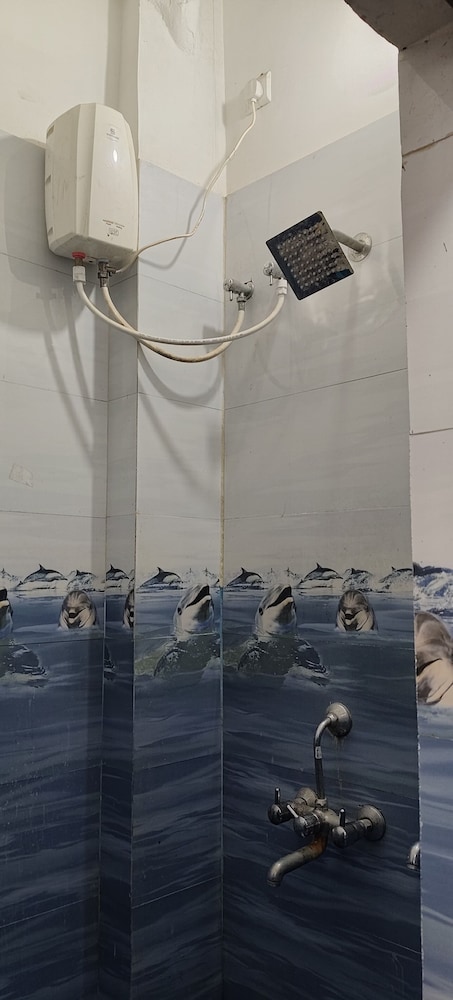 hariom home stay by grb