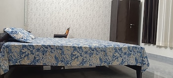 hariom home stay by grb