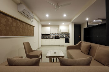 the hoften sterling plaza near kempegowda international airport