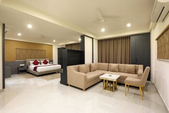 the hoften sterling plaza near kempegowda international airport