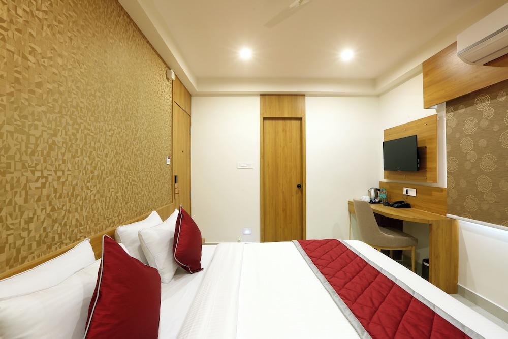 the hoften sterling plaza near kempegowda international airport