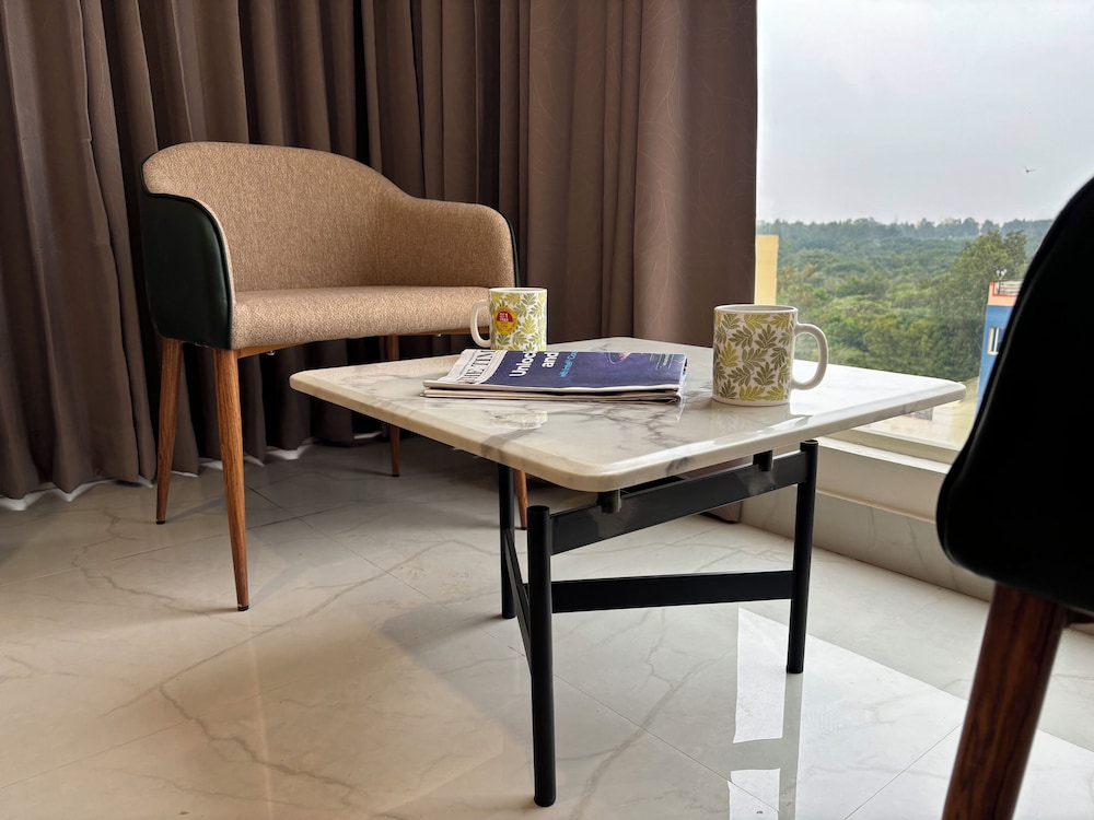 the hoften sterling plaza near kempegowda international airport