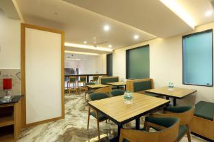 the hoften sterling plaza near kempegowda international airport