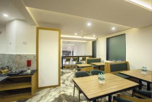 the hoften sterling plaza near kempegowda international airport