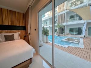 Seaqueen The Pool ,Koh Samed,,3 star
