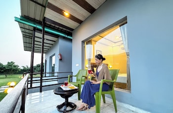 the corbett grace resort