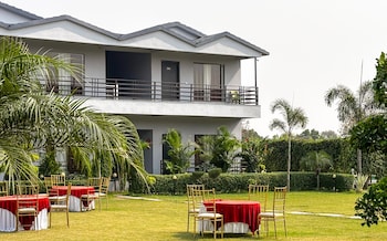 the corbett grace resort