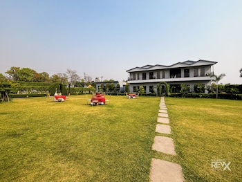 the corbett grace resort