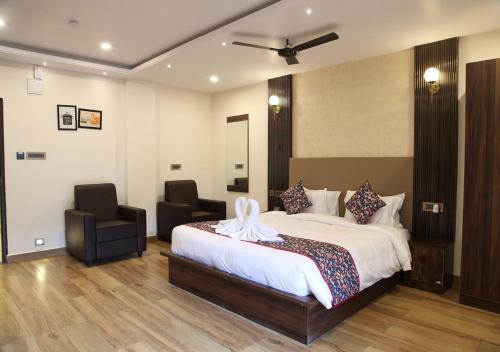 Dakshin Suites,,3 star