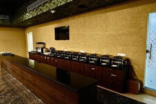 Le Royale Palace,,3 star