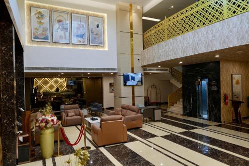 Le Royale Palace,,3 star