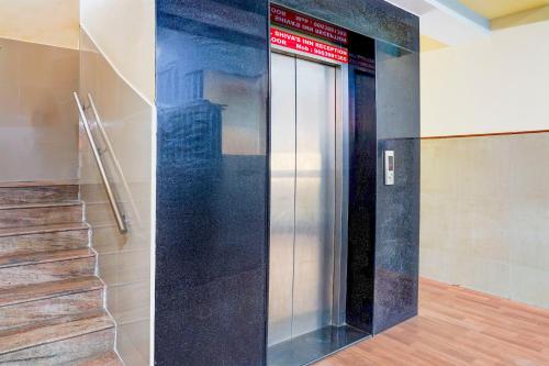 super hotel o shivas inn