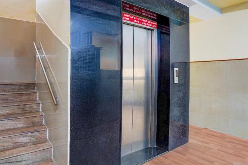 super hotel o shivas inn