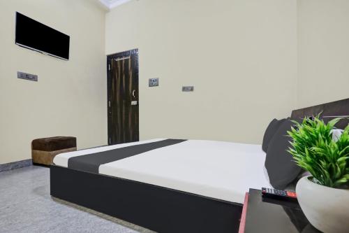 Hotel O Mayur Residency Inn,,4 star