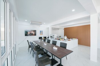 Eng Fah Luang Hotel,,2 star