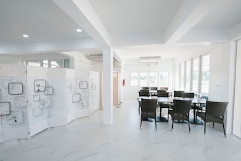 Eng Fah Luang Hotel,,2 star