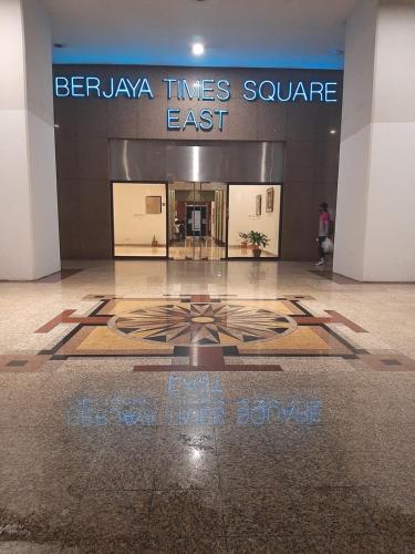 nice world service suite at times square kuala lumpur