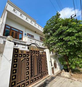 om kashi villa