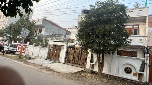 om kashi villa