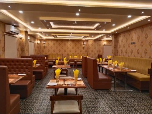 Hotel Windsor Plaza,,3 star
