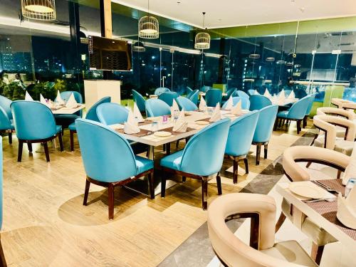 click collection lucknow