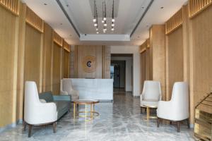 click collection lucknow