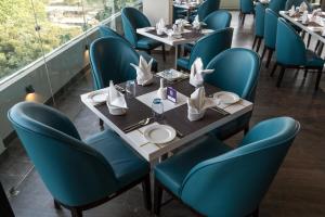 click collection lucknow