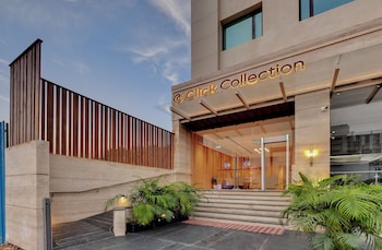 click collection lucknow