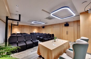 click collection lucknow