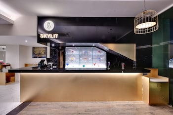 click collection lucknow